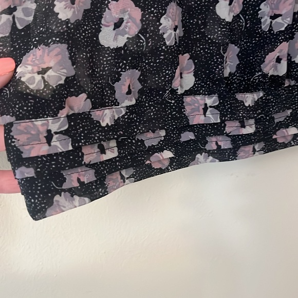 Pins and Needles Blouse S - Picture 6 of 7